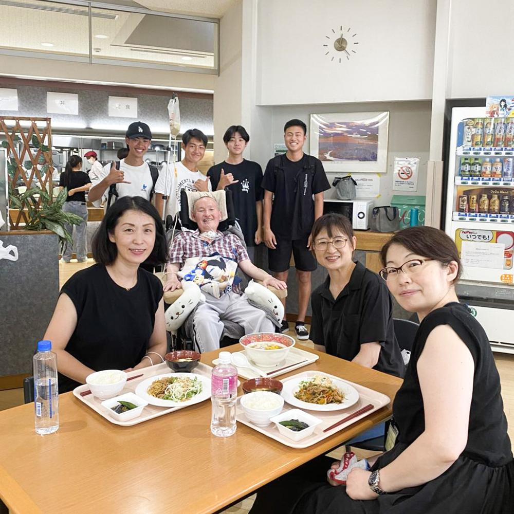 学食にて